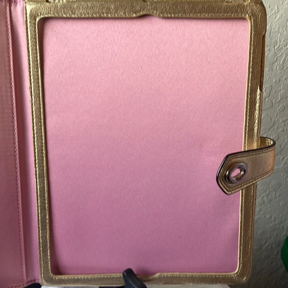 Coach: Brown Signature iPad case/holder with pink inside - Picture 5 of 16